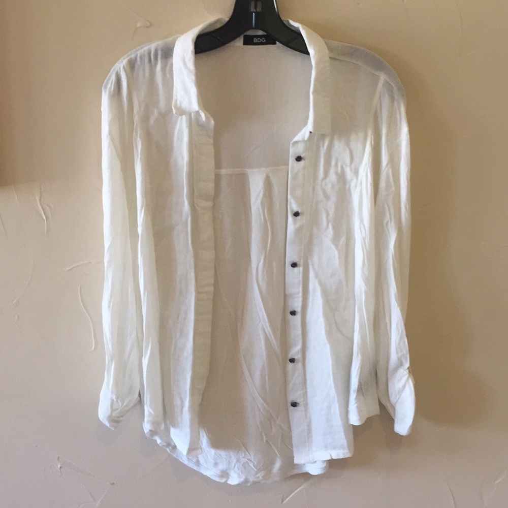 White summer linen button up.